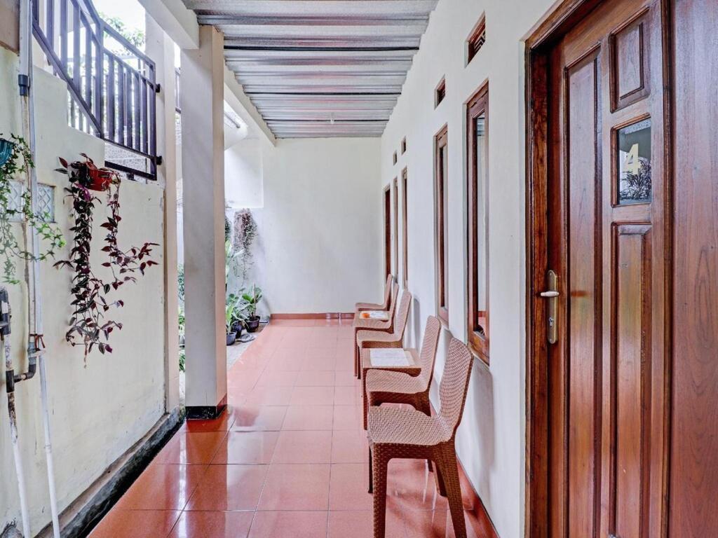 Adinda Homestay Лембанг Екстер'єр фото